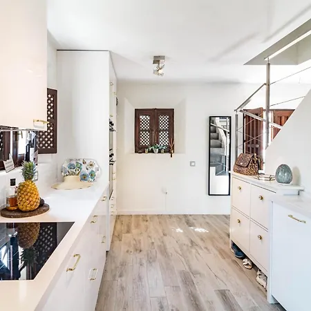 Будинок відпочинку Scandinavian Style Townhouse In Nueva Andalucia *