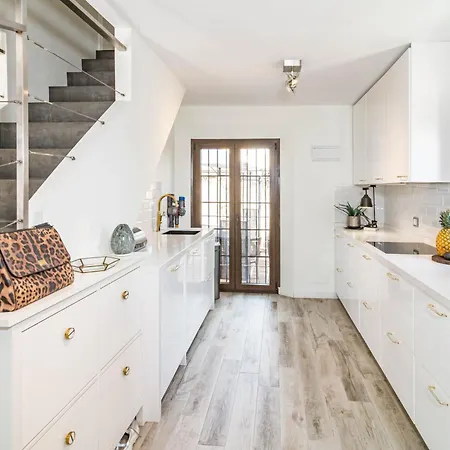 Scandinavian Style Townhouse In Nueva Andalucia Vakantiehuis *