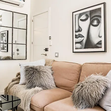 Scandinavian Style Townhouse In Nueva Andalucia Будинок відпочинку