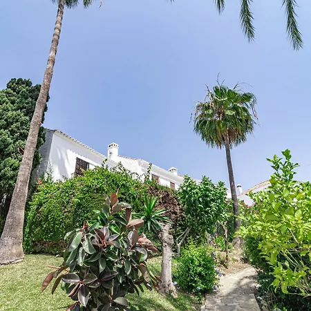 Vakantiehuis Scandinavian Style Townhouse In Nueva Andalucia